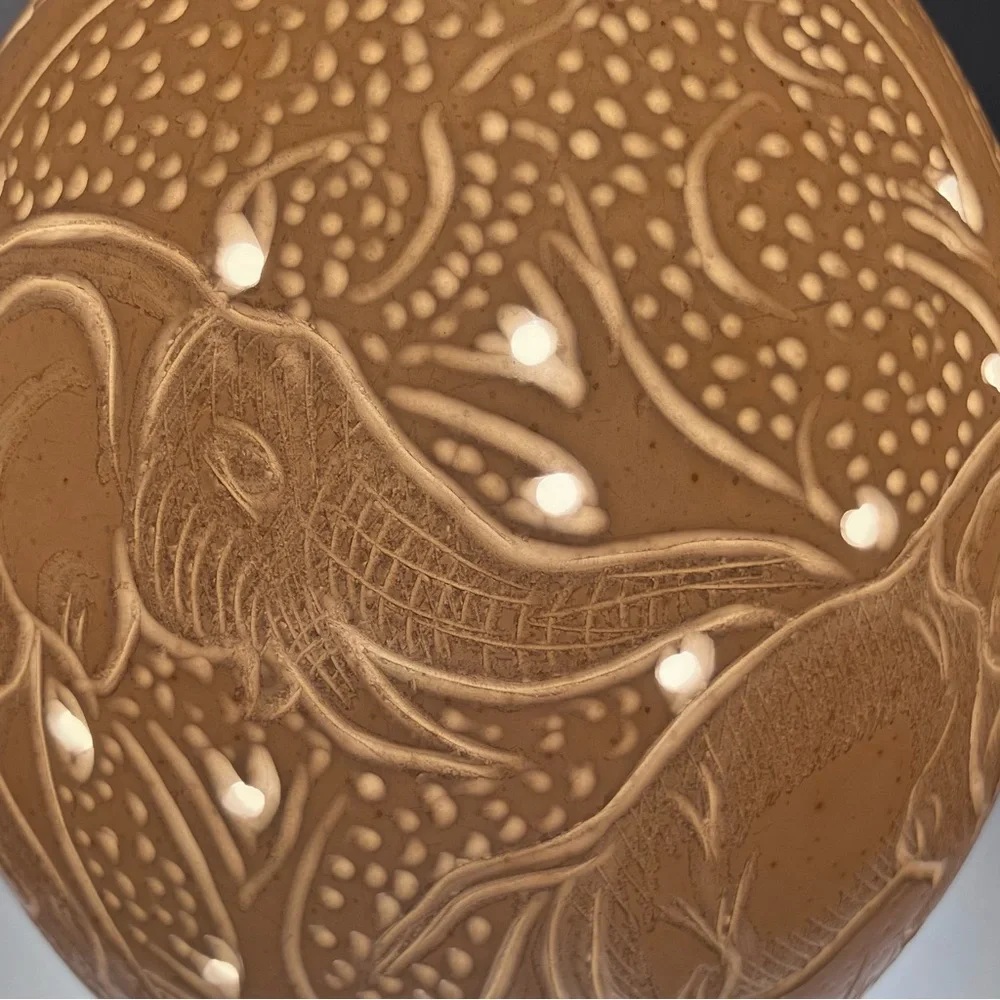 Carved OSTRICH EGG / Giraffe & TWO ELEPHANTS Walking In Savannah / SOUTH AFRICA - Picture 8 of 11